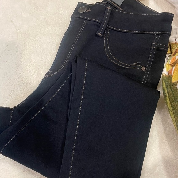 Harper and liv woman’s stretch skinny jeans. - Picture 1 of 5